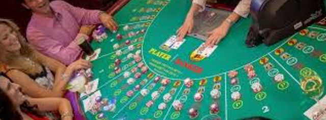 Baccarat Live Casino dengan Dealer Profesional